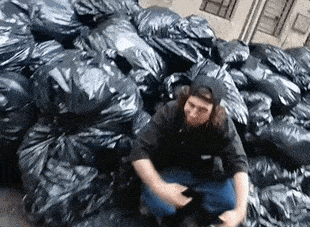 1703657021177.gif