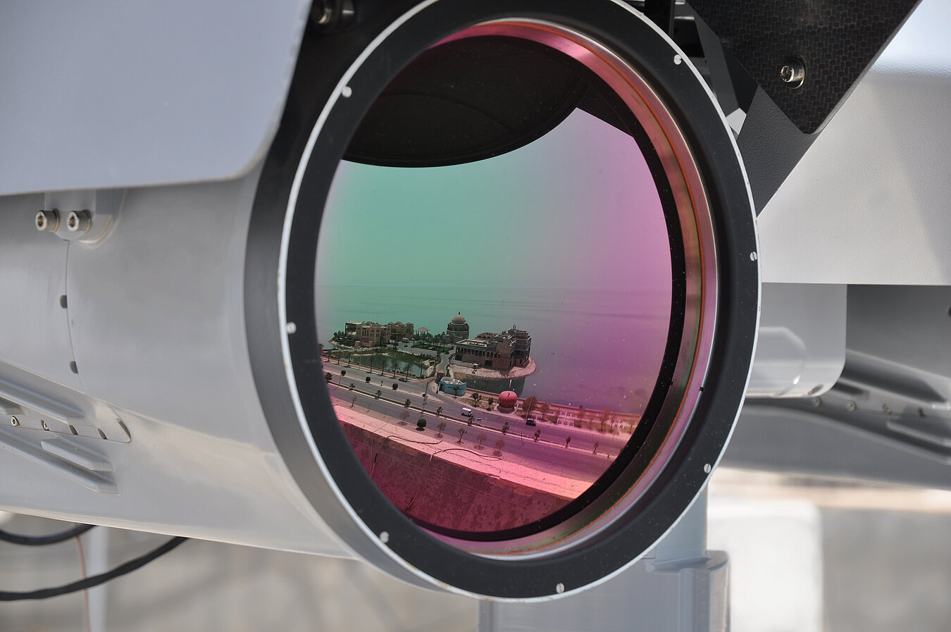csm_Airbus_DS_Optronics_ZNightOwl_Feldtest_Reflexion_Nahansicht_5f84a6714f.jpg