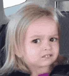 weird-look-girl.gif